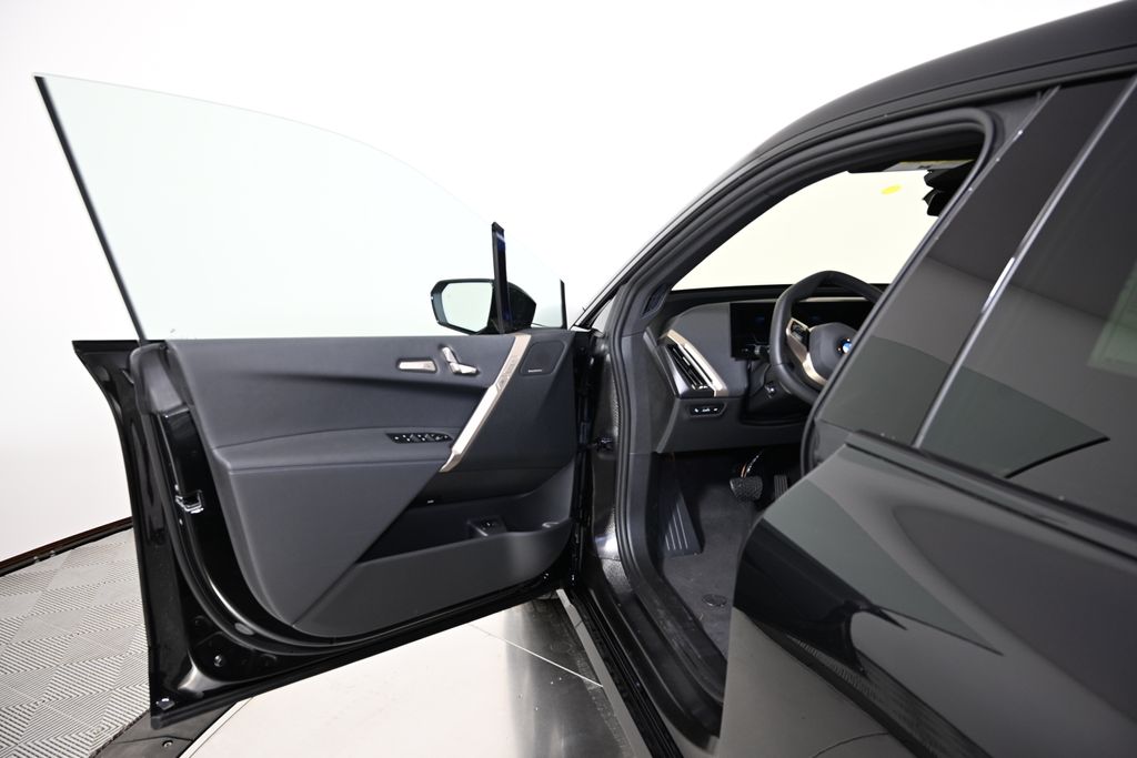 Thumbnail: 2026 BMW iX - 20