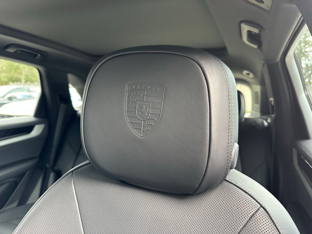 Thumbnail: 2026 Porsche Cayenne - 22