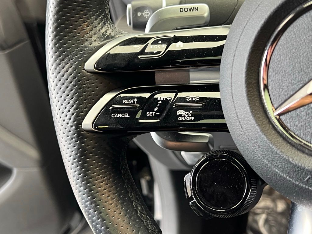 Thumbnail: 2023 Mercedes-Benz AMG GT - 8