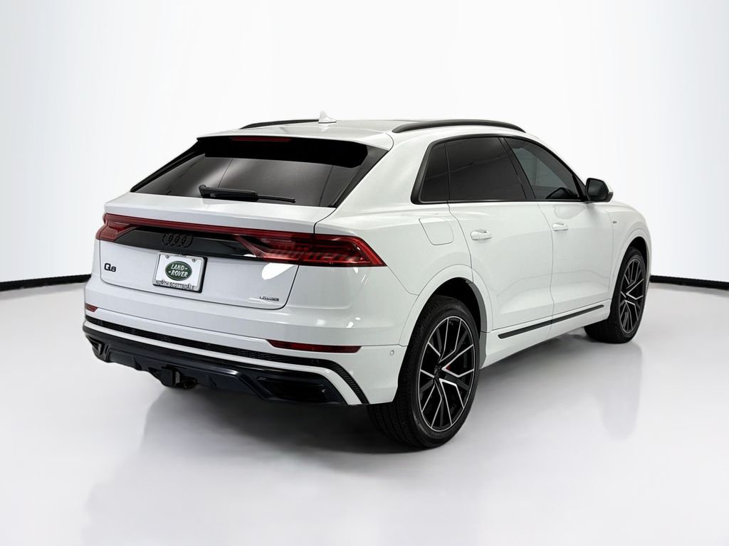 Thumbnail: 2023 Audi Q8 - 5