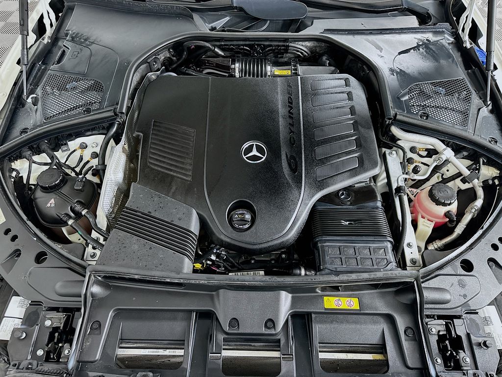 Thumbnail: 2023 Mercedes-Benz S-Class - 32