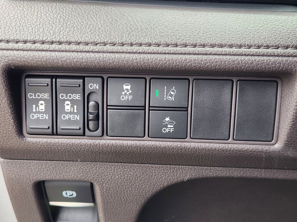 2019 Honda Odyssey EX Silver at AutoSavvy Houston Southwest