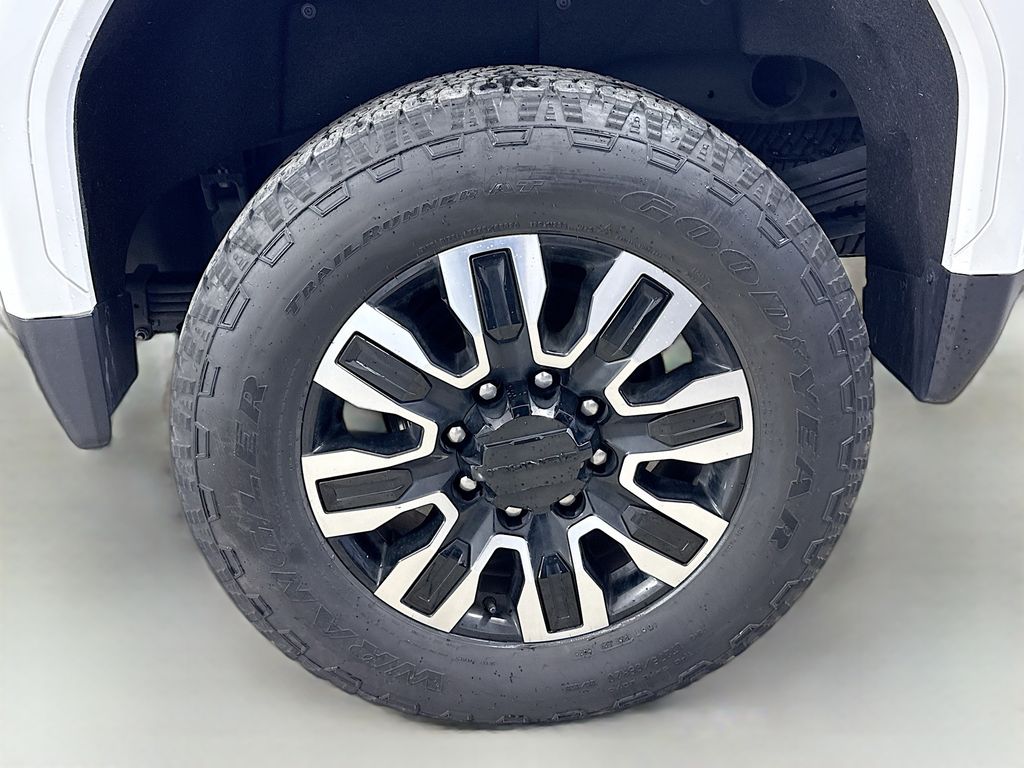 2024 White Frost Tricoat GMC Sierra 2500HD Denali Ultimate 4X4 Truck