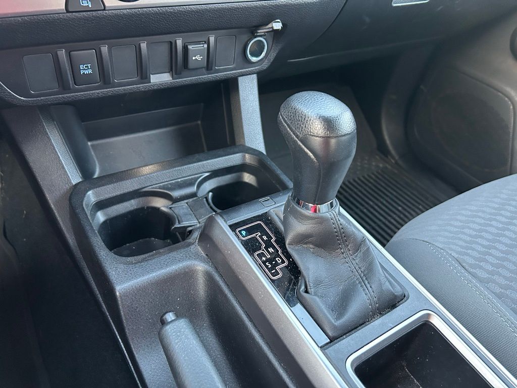 2023 Toyota Tacoma SR5 26