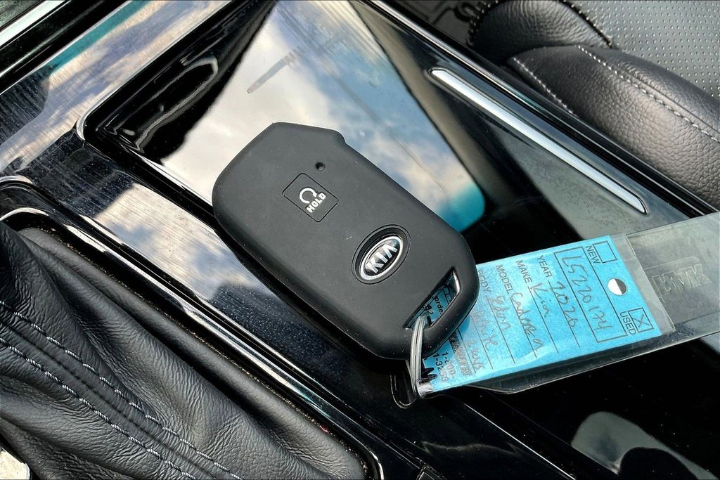 Used 2020 Kia Cadenza Technology 4D Sedan