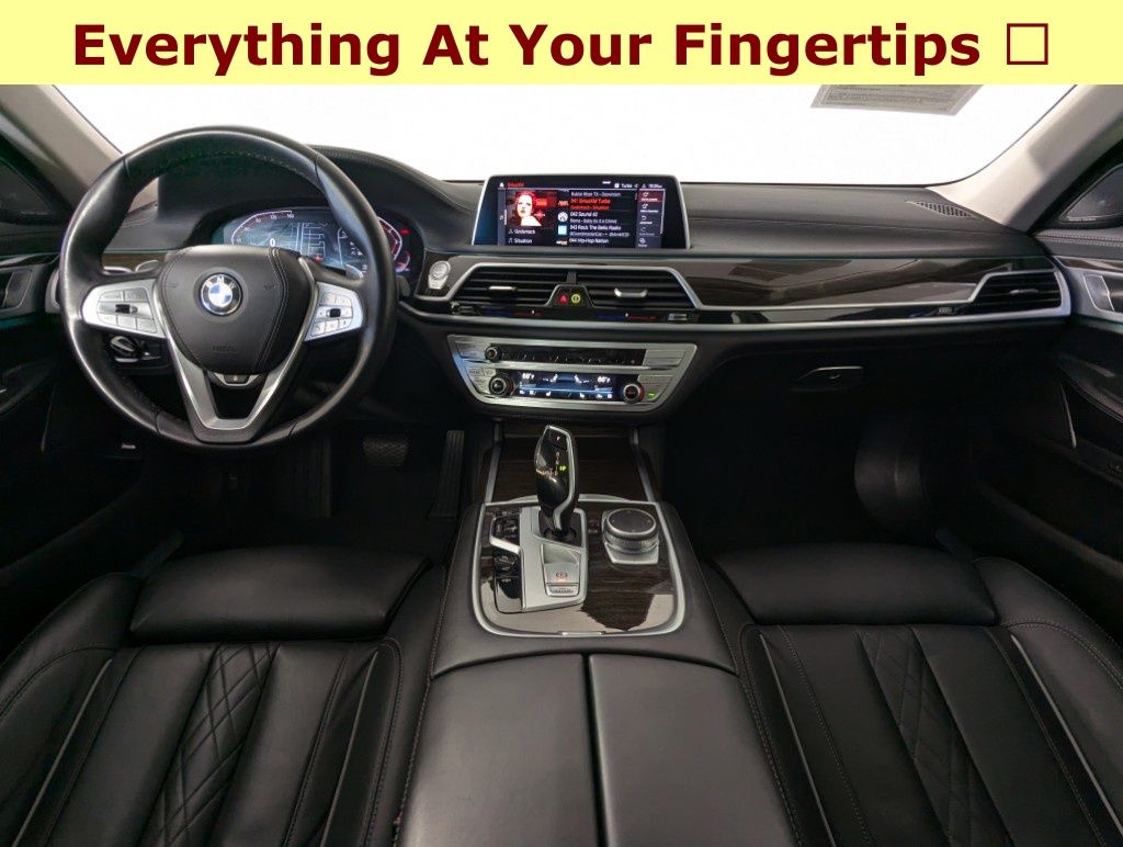 2022 BMW 7-Series 740i xDrive photo