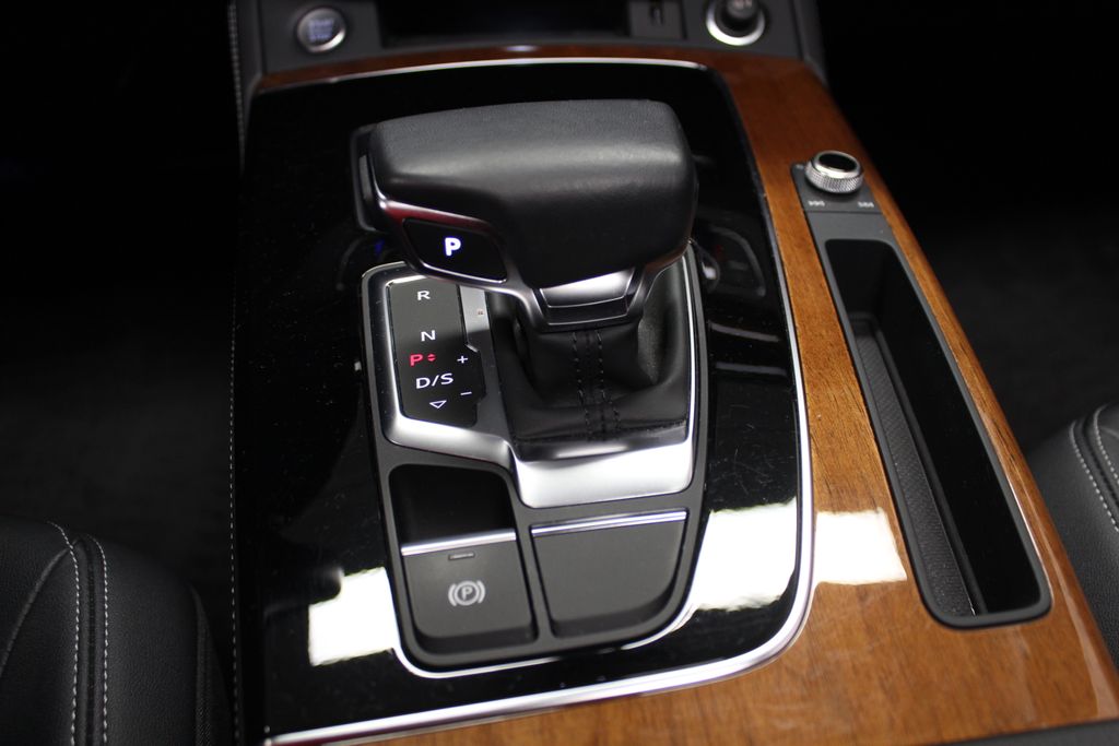 Thumbnail: 2023 Audi Q5 - 15