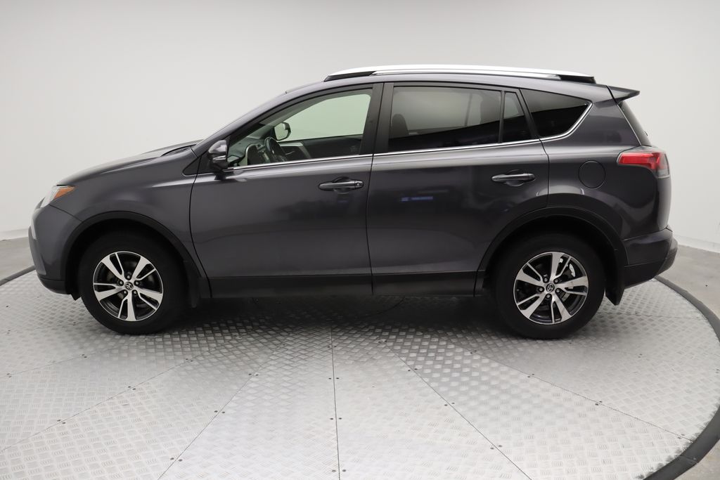Thumbnail: 2016 Toyota RAV4 - 12