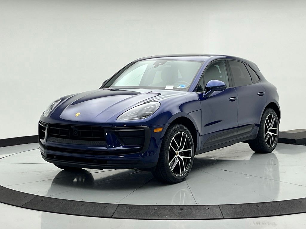 Thumbnail: 2023 Porsche Macan - 1