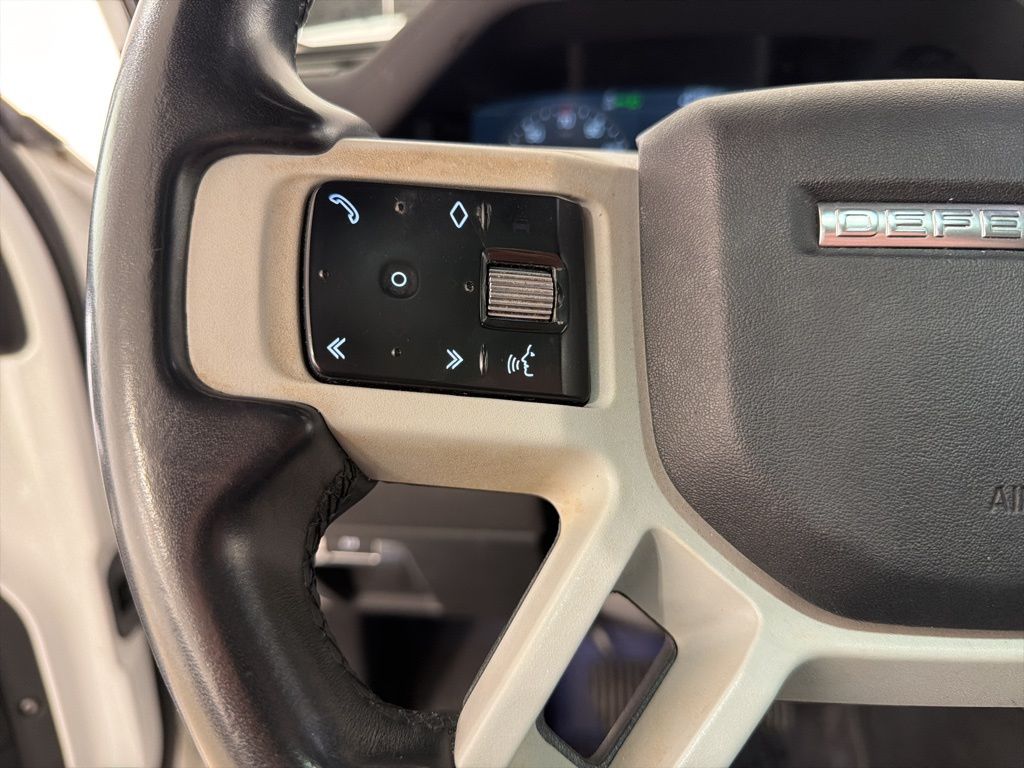 Certified Used 2022 White Land Rover X-Dynamic SE image 12