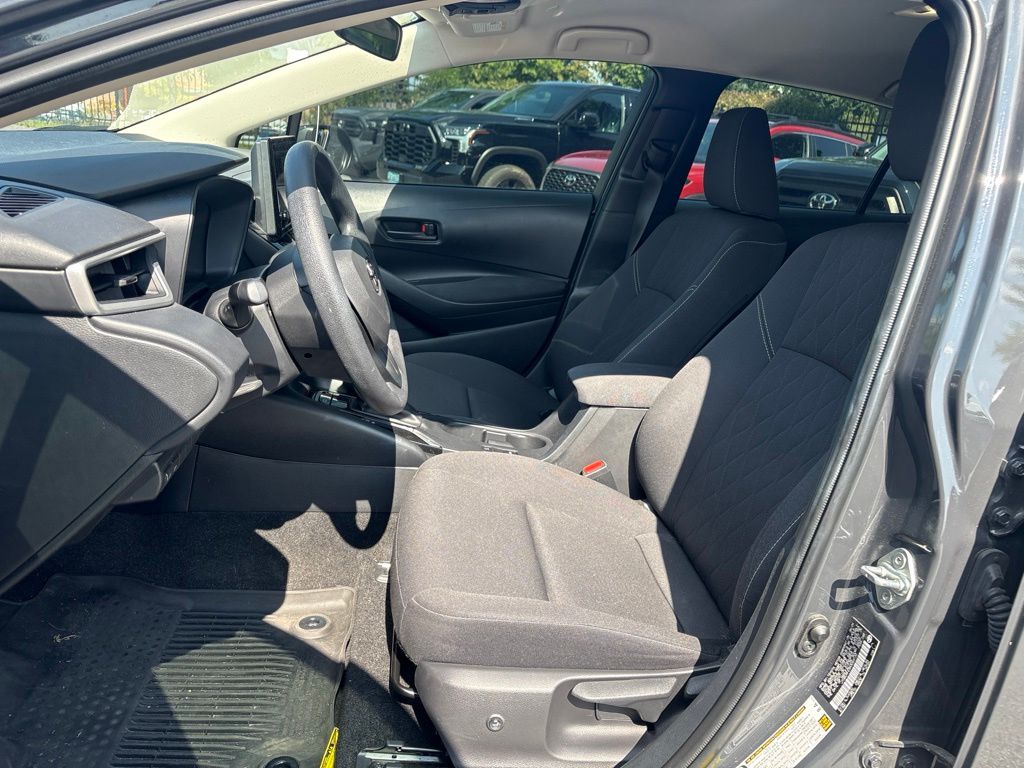 Used 2024  Toyota LE image 12
