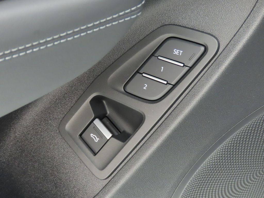 Thumbnail: 2026 Audi Q3 - 32