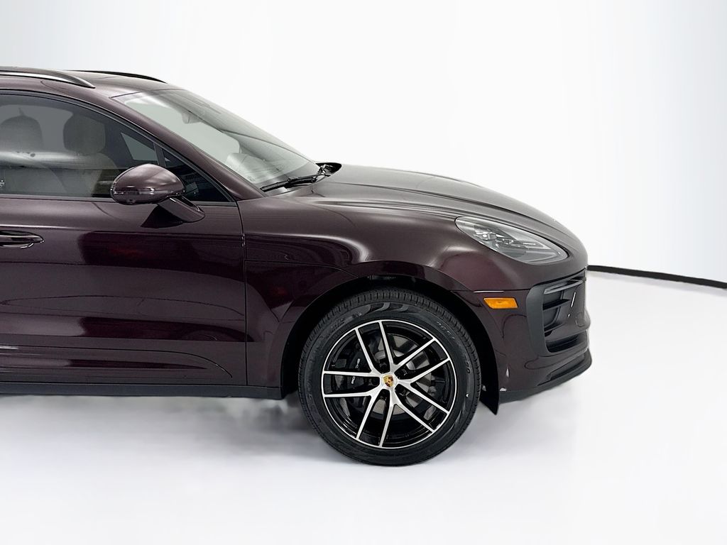 Thumbnail: 2026 Porsche Macan - 11