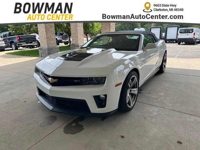 Summit White 2013 Chevrolet Camaro Convertible Rear-Wheel Drive 6-Speed Manual