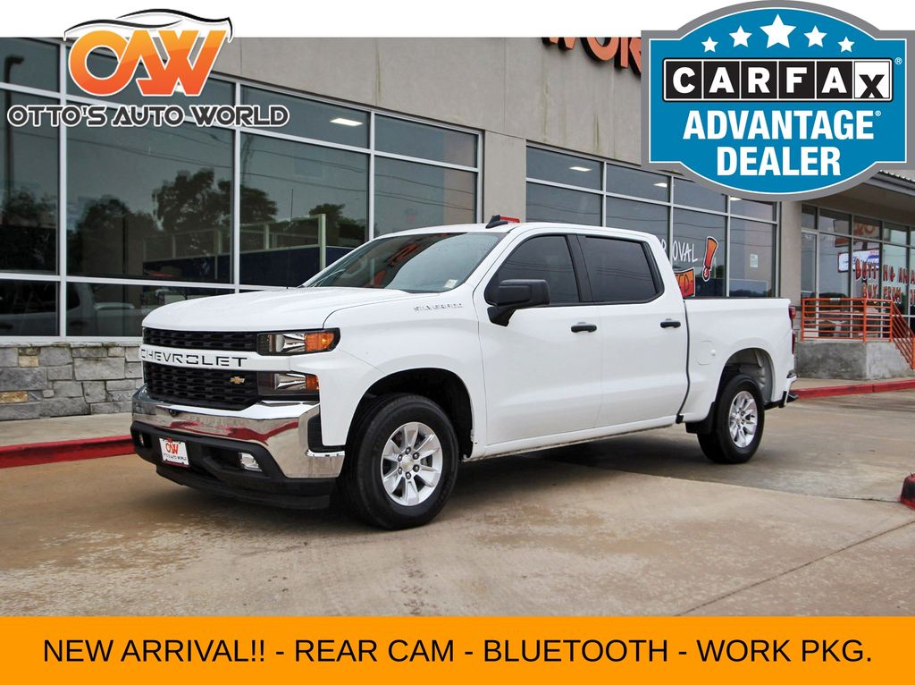 Summit White 2022 Chevrolet Silverado 1500 Pickup Truck 4X2 8-Speed Automatic