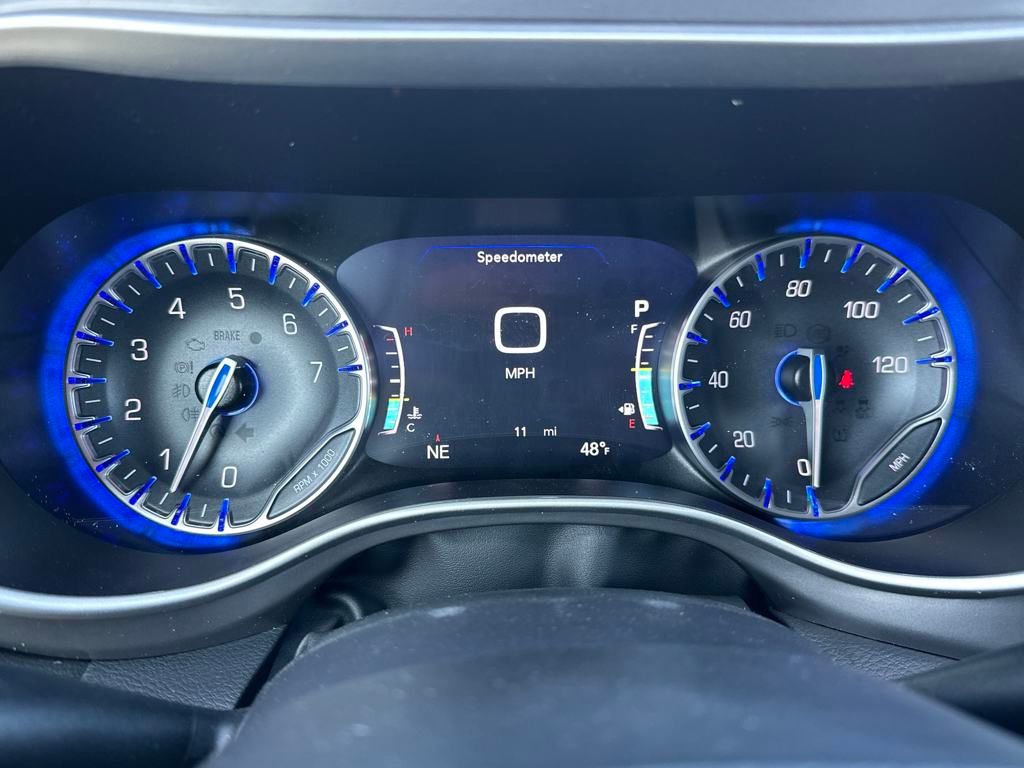 2025 Chrysler Voyager LX photo 19