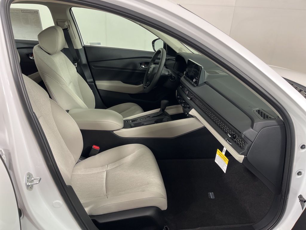 Thumbnail: 2025 Honda Accord - 8