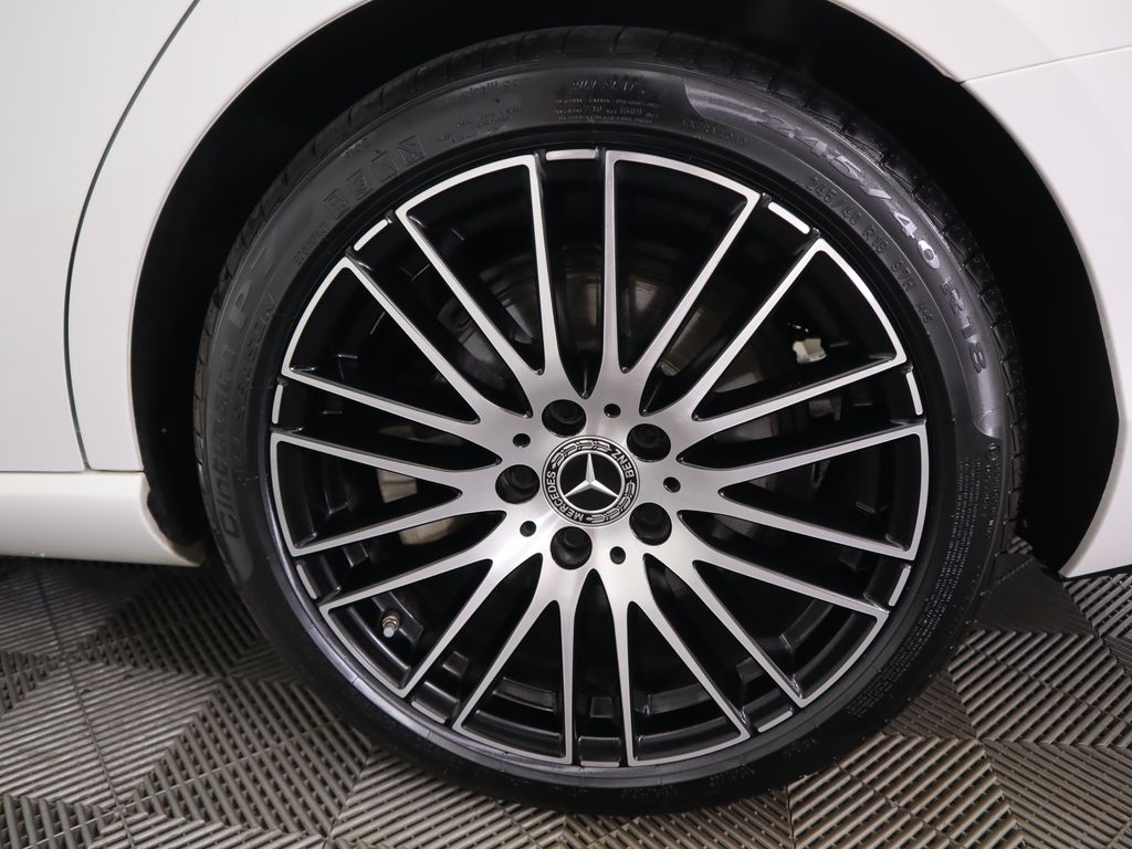 Thumbnail: 2022 Mercedes-Benz C-Class - 31