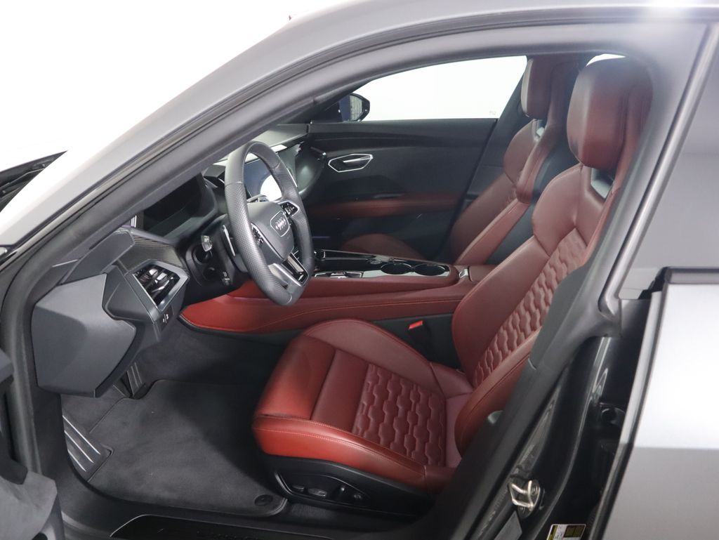 Thumbnail: 2023 Audi e-tron GT - 20