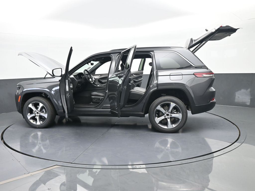 New 2026 Baltic Gray Metallic Clearcoat Jeep Limited image 59