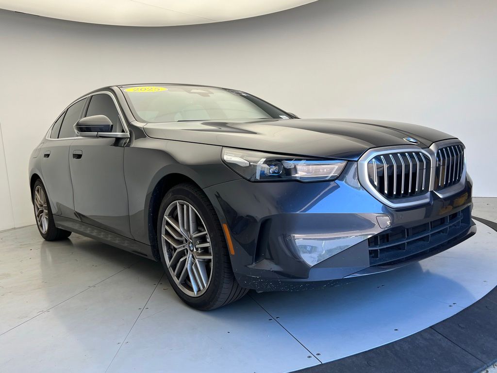 Thumbnail: 2025 BMW 5 Series - 2