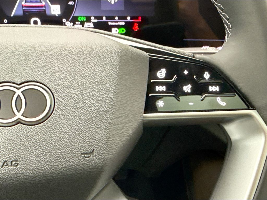 Thumbnail: 2025 Audi Q5 - 12