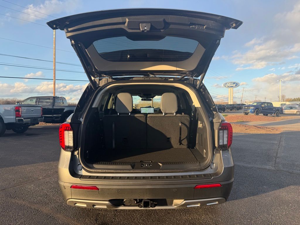 2026 Ford Explorer Active - 5