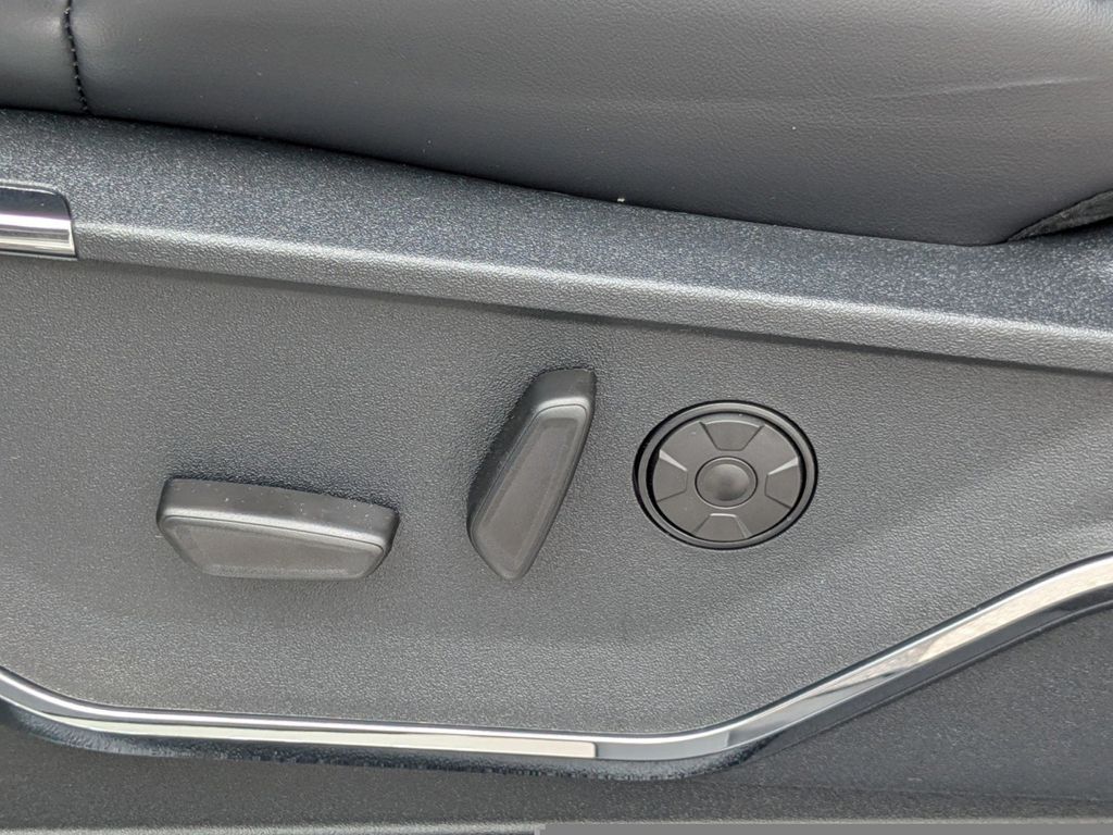 2025 Ford F-350 Super Duty Platinum