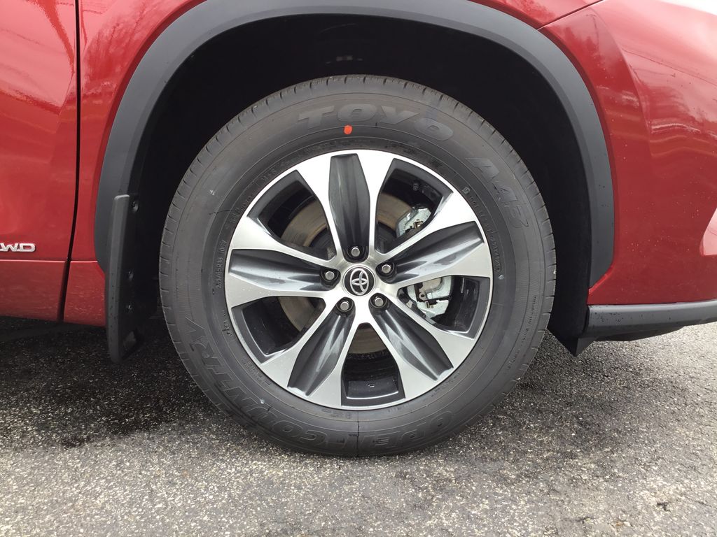 Thumbnail: 2026 Toyota Highlander - 12