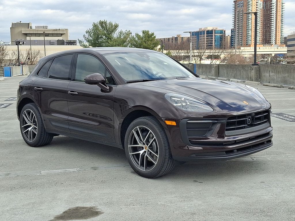 Thumbnail: 2026 Porsche Macan - 7