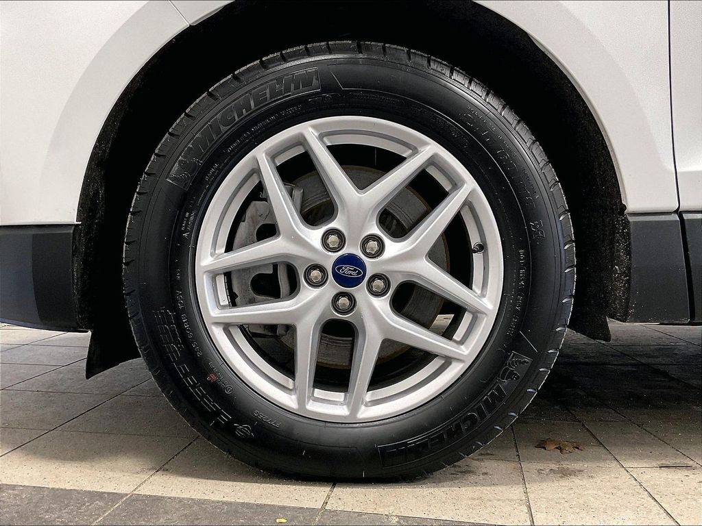 2022 Ford Edge — photo 7