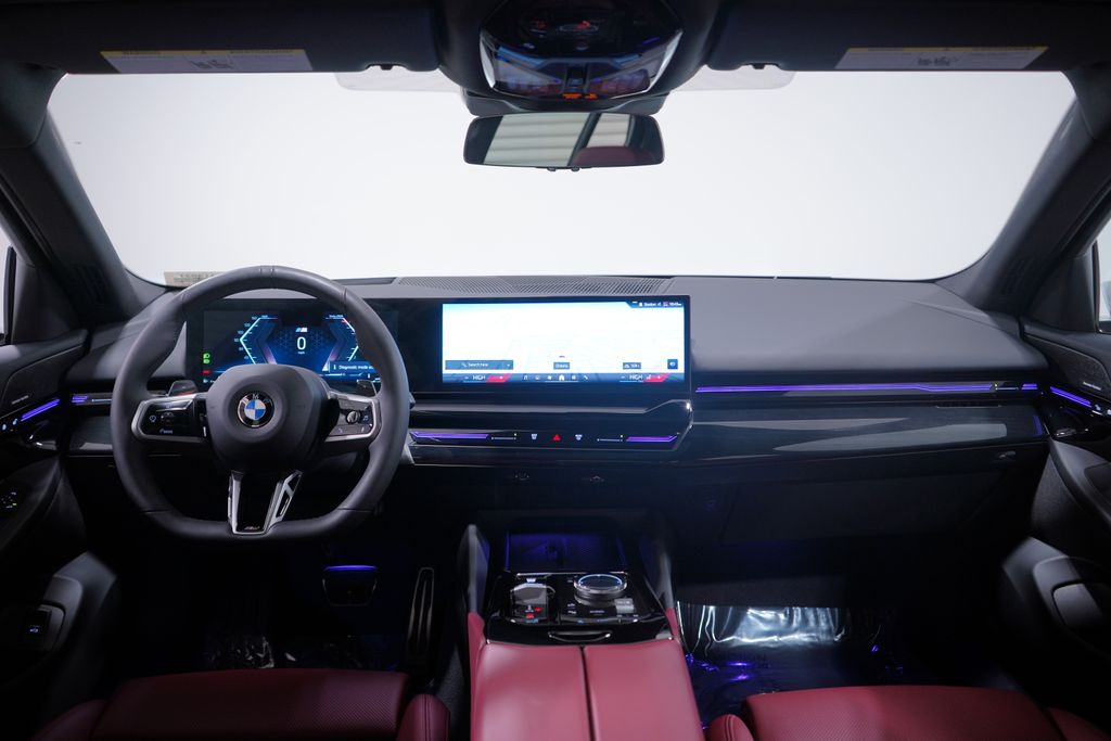 Thumbnail: 2025 BMW 5 Series - 10