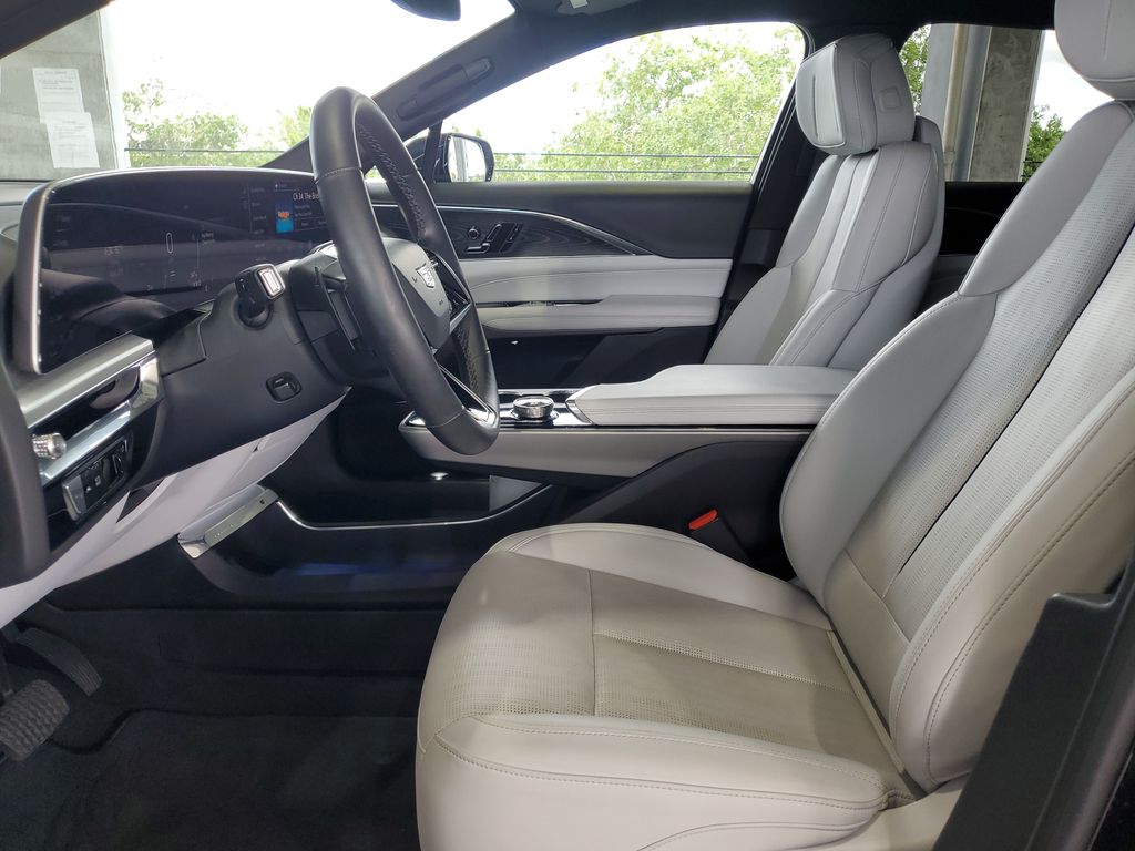 2024 Cadillac LYRIQ Luxury 1 - Photo 17