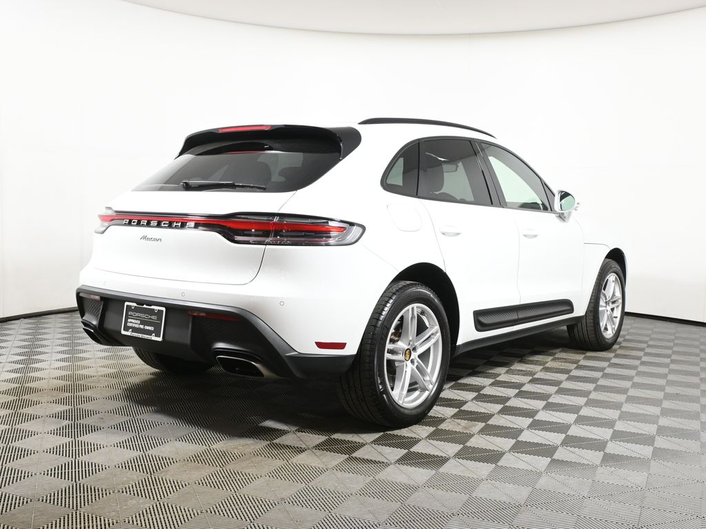 Thumbnail: 2023 Porsche Macan - 7