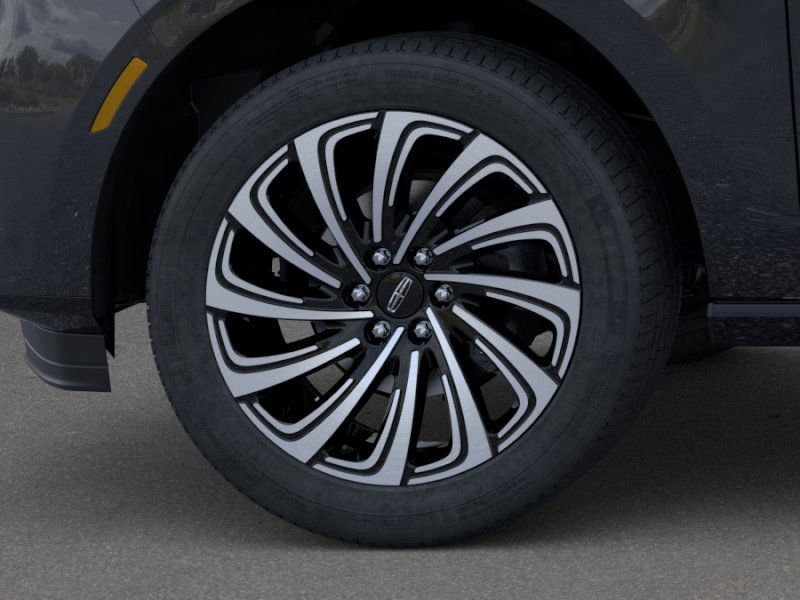 Thumbnail: 2025 Lincoln Navigator - 19