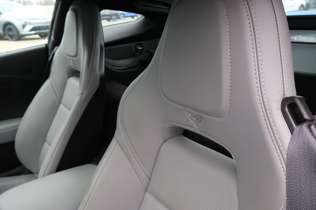 Thumbnail: 2014 Chevrolet Corvette - 9