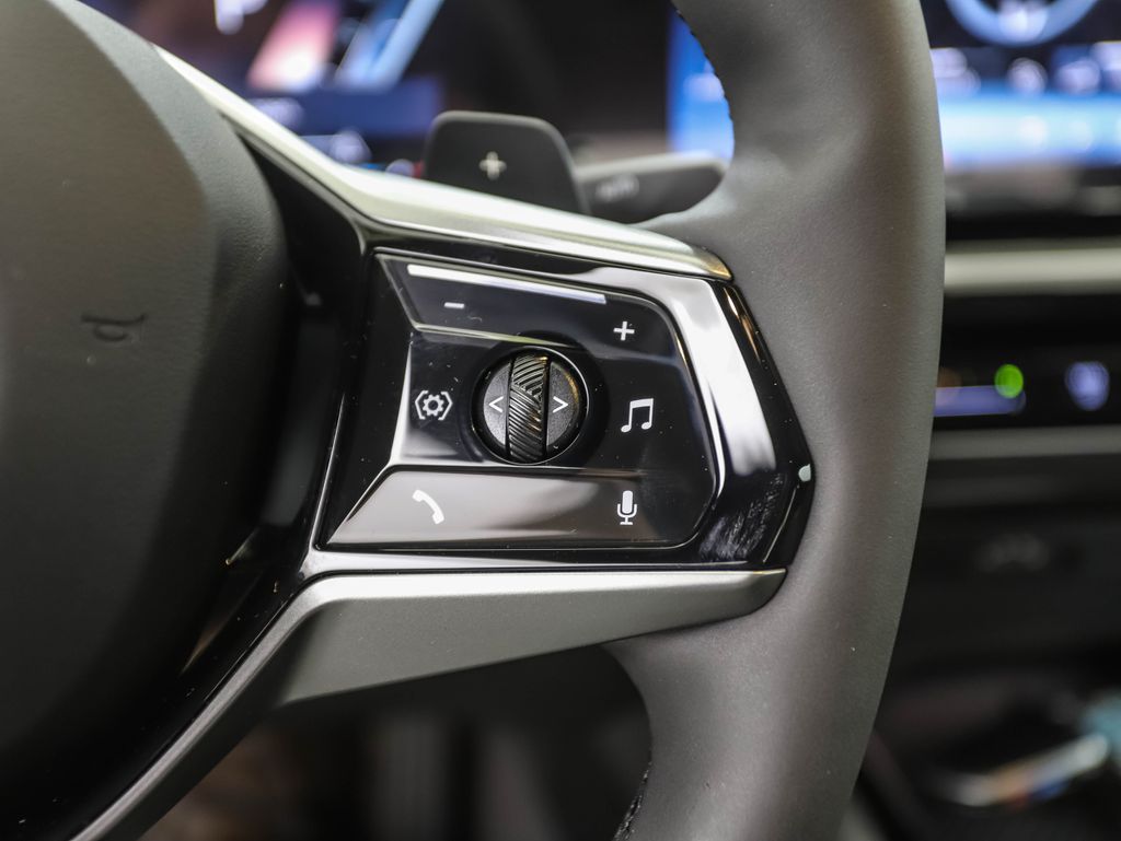 Thumbnail: 2026 BMW 5 Series - 14