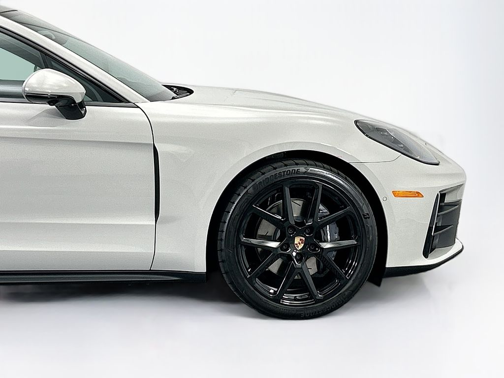 Thumbnail: 2026 Porsche Panamera - 11