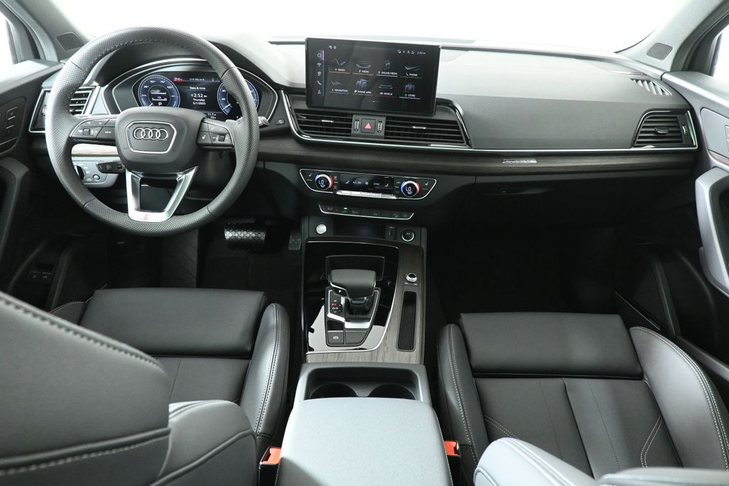 2025 Audi Q5  4