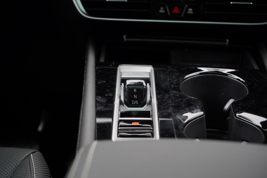 2025 Volkswagen Atlas SE 17