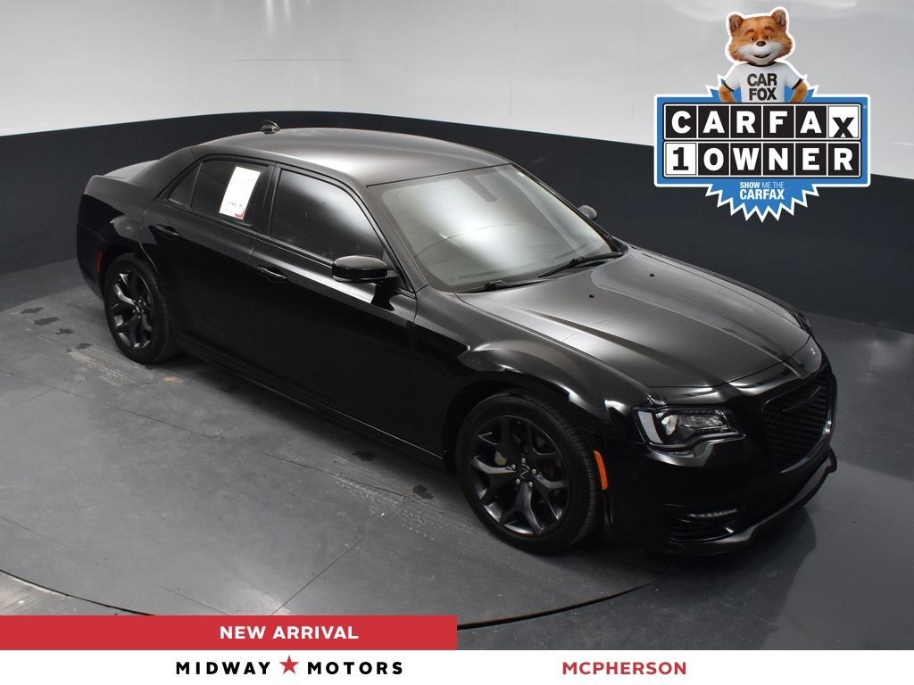 2023 Chrysler 300 Touring L RWD