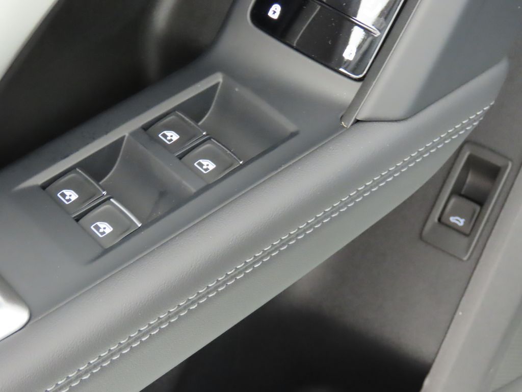 Thumbnail: 2026 Audi Q5 - 32