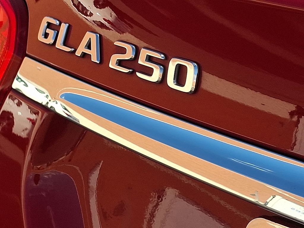 Thumbnail: 2019 Mercedes-Benz GLA - 28