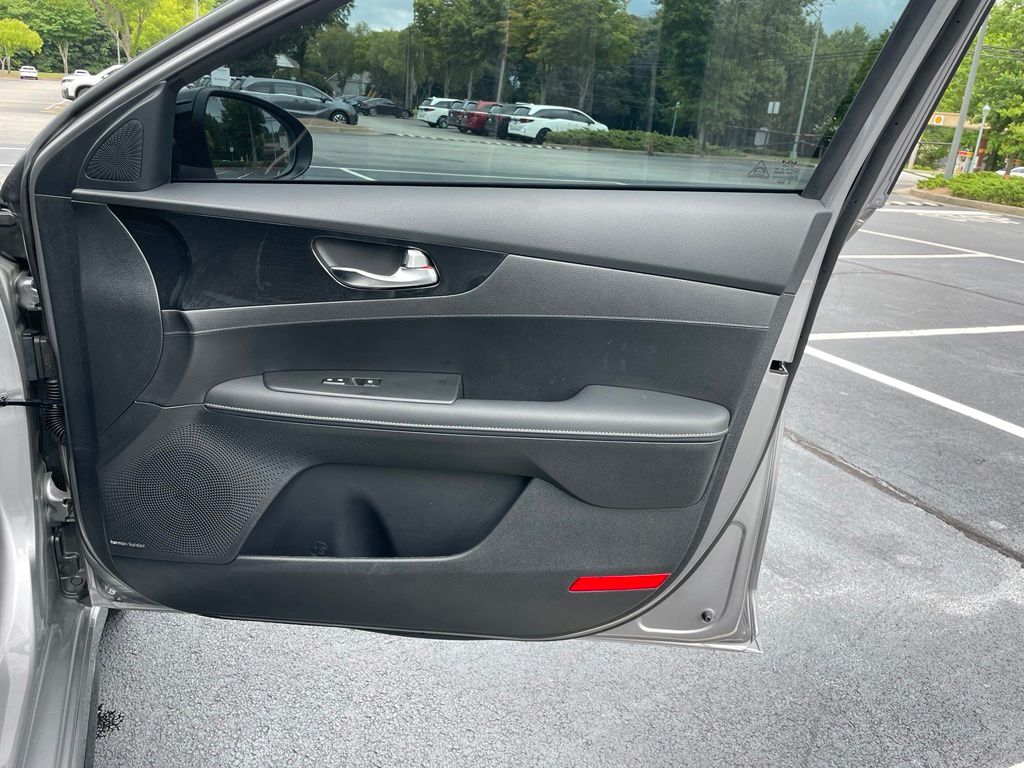 Thumbnail: 2024 Kia Forte - 30