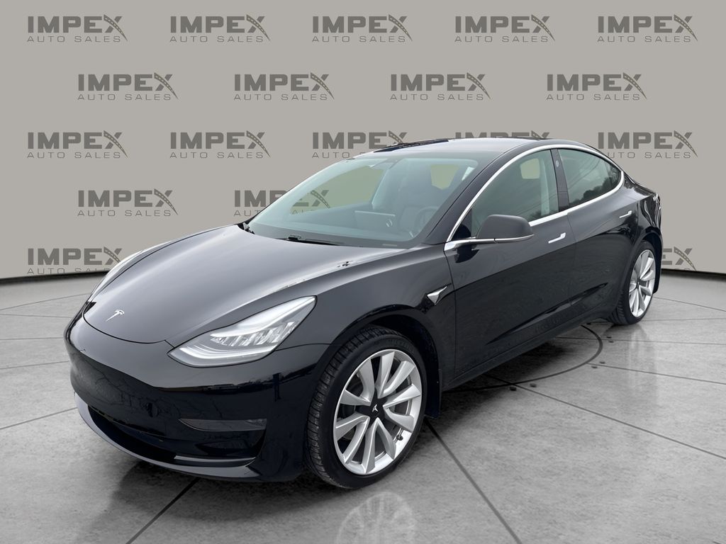 2020 Tesla Model 3 Standard Range Plus's photo