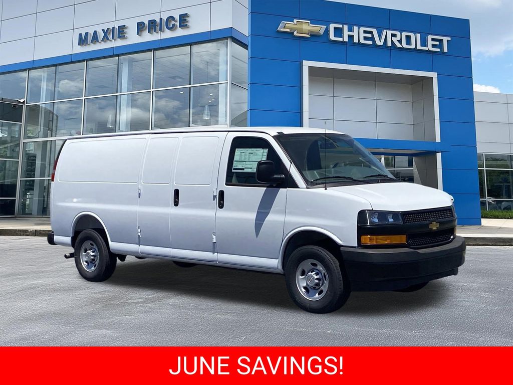 2026 Chevrolet Express 2500 Extended Work Van HD's photo