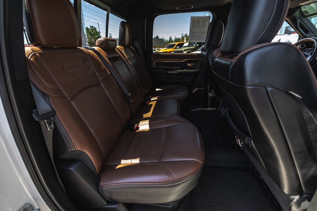 2020 Ram 3500 Laramie Longhorn thumbnail 33