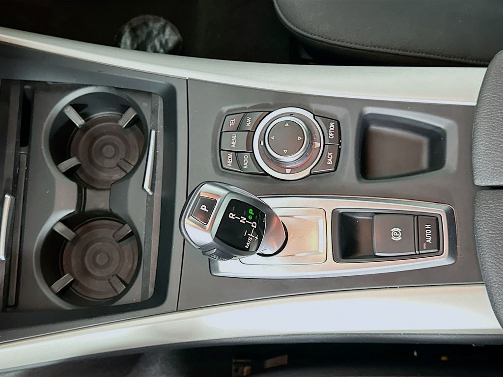 Thumbnail: 2013 BMW X5 - 15