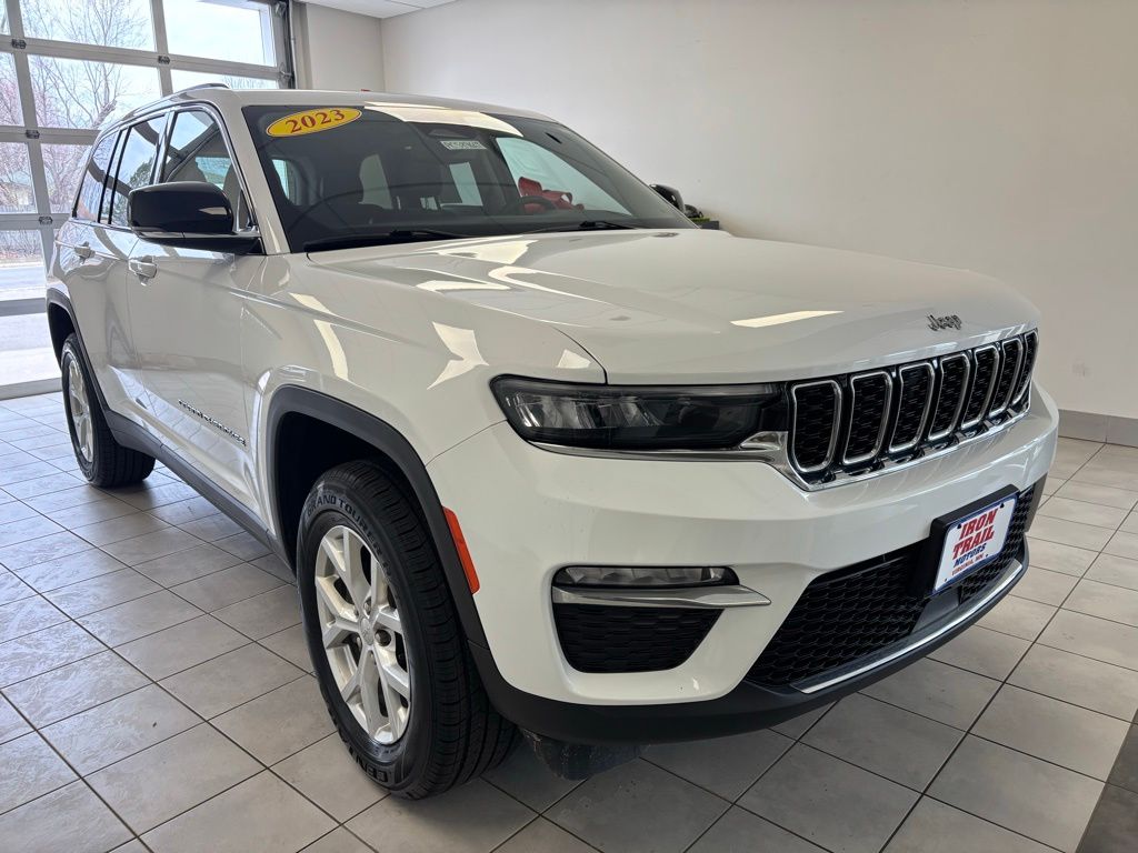 Used 2023 Jeep Grand Cherokee SUV