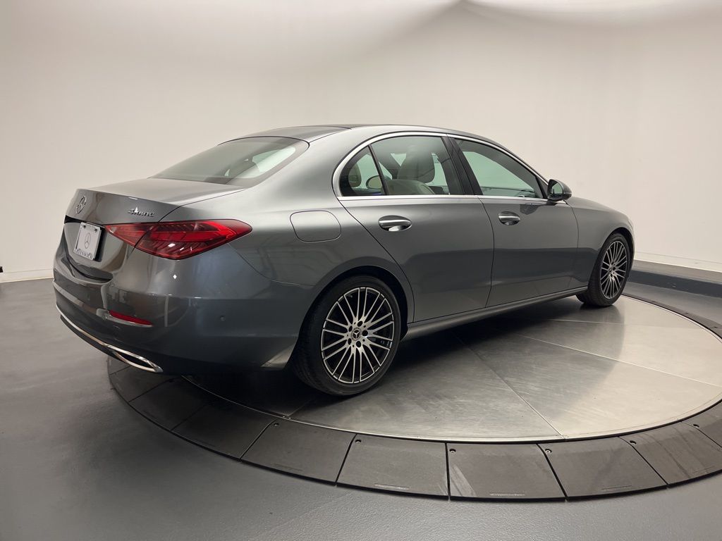 Thumbnail: 2022 Mercedes-Benz C-Class - 7